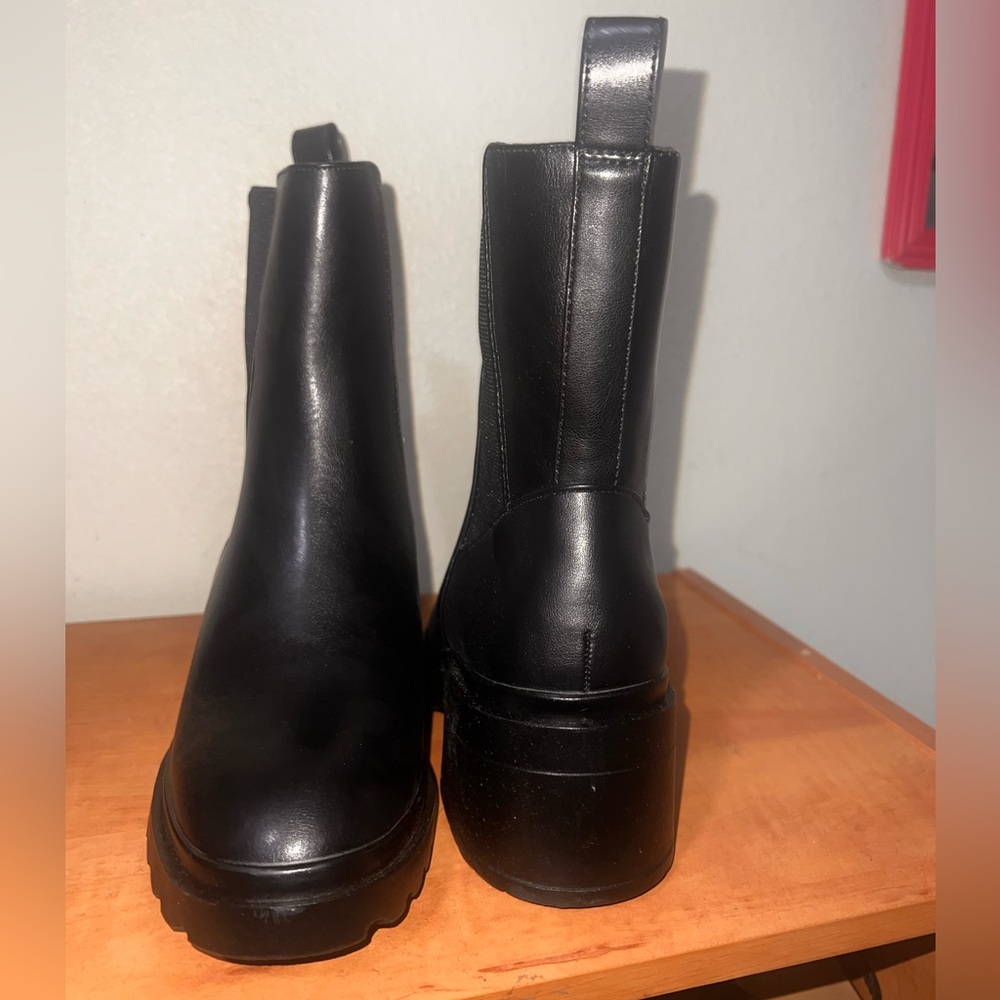 Black boots